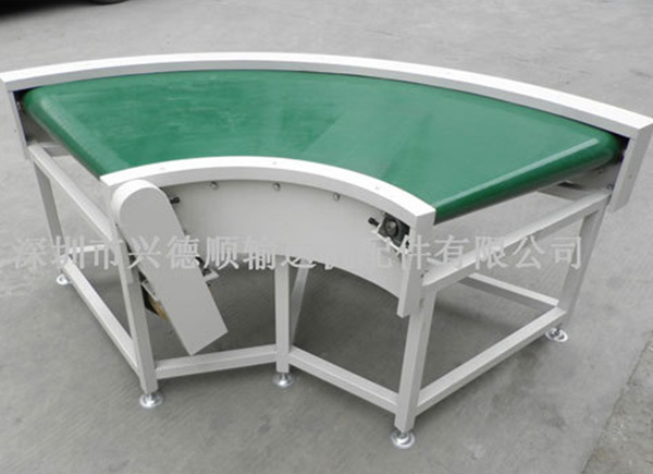 90°轉(zhuǎn)彎駁接皮帶機